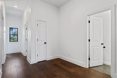 Entry Way - 15805 Rolling Hill Dr, Moore, OK 73170 photo 1 of 3