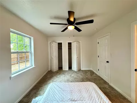 Bedroom - 2002 S 20th St, Chickasha, OK 73018 photo 3 of 3