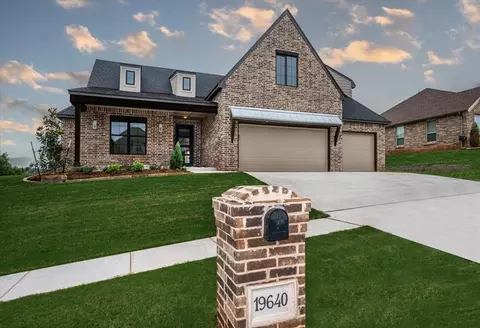 19640 Stratmore Way, Edmond, OK 73012