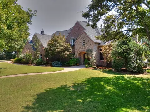 3820 Old Forest Ln, Oklahoma City, OK 73131