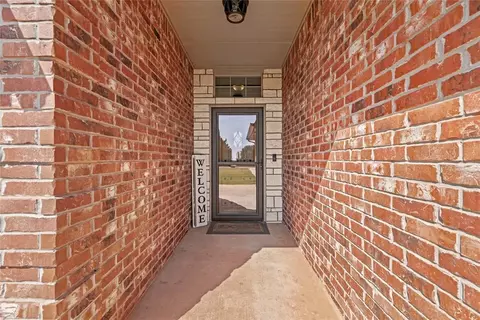 709 Bluestem Dr, Guthrie, OK 73044 photo 11