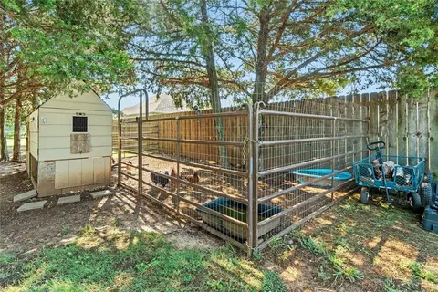 709 Bluestem Dr, Guthrie, OK 73044 photo 44