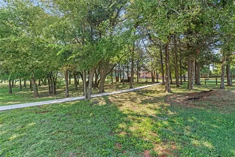 709 Bluestem Dr, Guthrie, OK 73044 photo 37