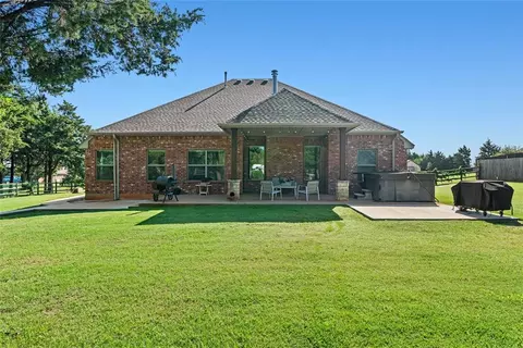 709 Bluestem Dr, Guthrie, OK 73044 photo 33