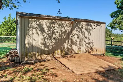 709 Bluestem Dr, Guthrie, OK 73044 photo 40