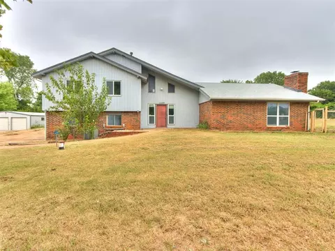1409 Shelly Ln, Edmond, OK 73034