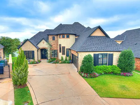 16717 Little Leaf Ln, Edmond, OK 73012