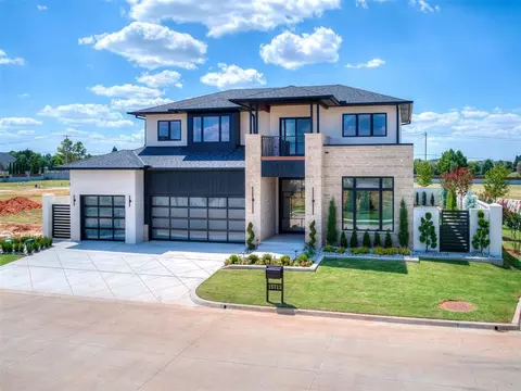 15713 Woodleaf Ln, Edmond, OK 73013