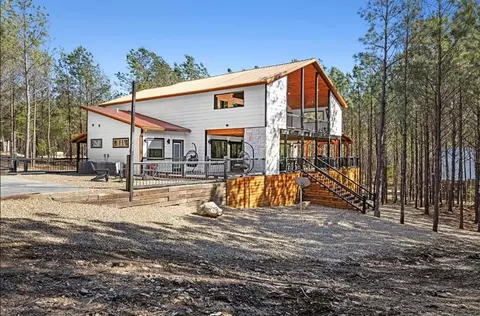 Exterior - 71 Bear Pine Trl, Broken Bow, OK 74728 photo 6 of 11