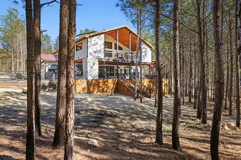 Exterior - 71 Bear Pine Trl, Broken Bow, OK 74728 photo 5 of 11