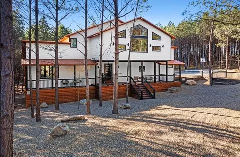 Exterior - 71 Bear Pine Trl, Broken Bow, OK 74728 photo 3 of 11