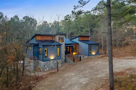 1275 Pine Hills Rd, Broken Bow, OK 74728