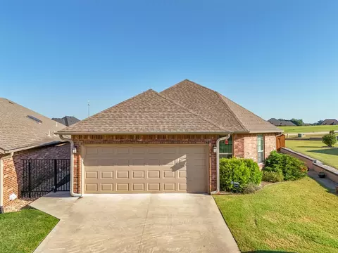 1253 Augusta Ct, Shawnee, OK 74801