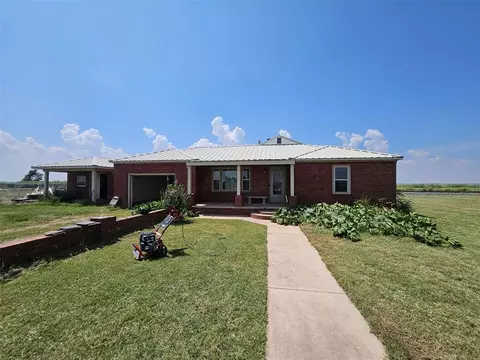 15267 Us Hwy 283, Blair, OK