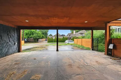 Exterior - 102 E 26th St, Tulsa, OK 74114 photo 6 of 8