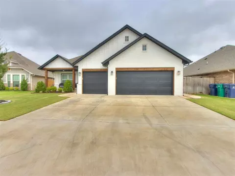 11033 NW 20th Ter, Yukon, OK 73099