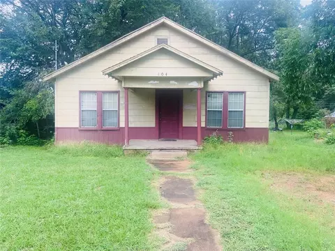 404 S 4th St, Marlow, OK 73055