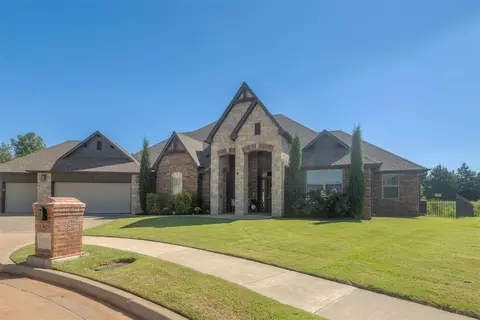 4204 Vista Dr, Norman, OK 73071