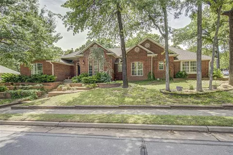 213 Hanover Dr, Edmond, OK 73034