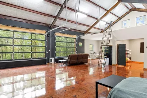 44 Alaqua Trl, Broken Bow, OK 74728