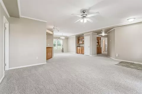 Living - 618 W Ryland Rd, Crescent, OK 73028 photo 3 of 12