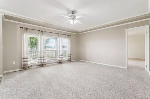 Living - 618 W Ryland Rd, Crescent, OK 73028 photo 6 of 12