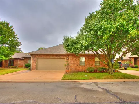16024 Vintage Ct, Edmond, OK 73013