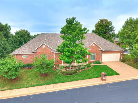 13817 Crest Glen Rd, Edmond, OK 73013