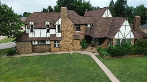 12712 Arrowhead Ln, Oklahoma City, OK 73120