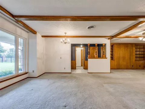 Living - 3911 N Glade Ave, Bethany, OK 73008 photo 2 of 4