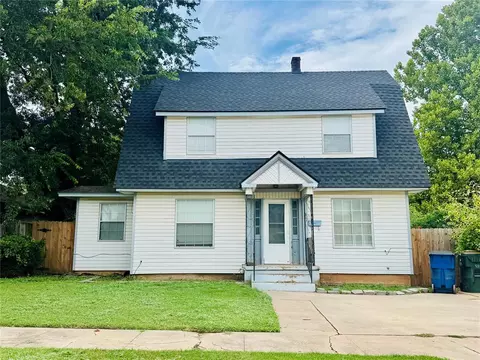 1124 S 19th St, Chickasha, OK 73018