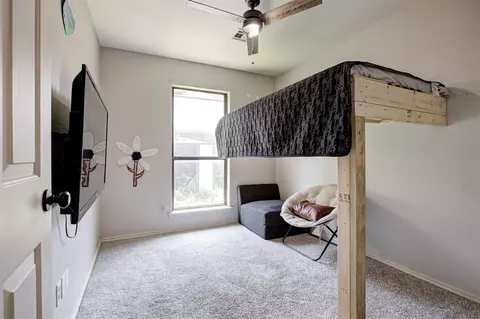 Bedroom - 418 Edwards Dr, Norman, OK 73072 photo 3 of 5