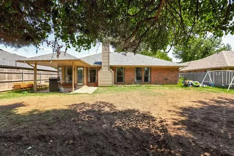 Exterior - 418 Edwards Dr, Norman, OK 73072 photo 7 of 7