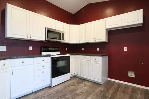Kitchen - 507 W Hinchley St, Mcloud, OK 74851 photo 2 of 2