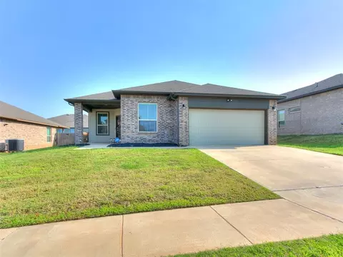 11208 NW 95th St, Yukon, OK 73099