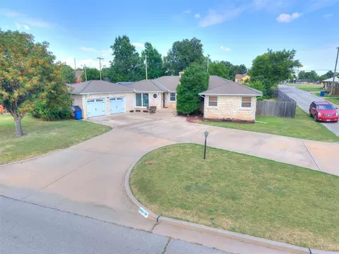 1127 S Reno Ave, El Reno, OK 73036