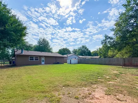 1900 Twin Tree Dr, Norman, OK 73071 photo 24