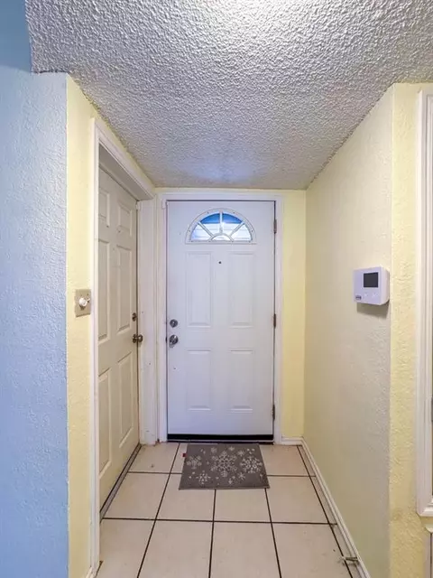 1900 Twin Tree Dr, Norman, OK 73071 photo 3