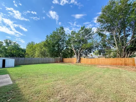 1900 Twin Tree Dr, Norman, OK 73071 photo 25