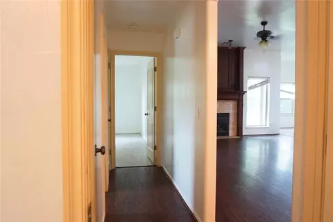 Entry Way - 600 Sally Ct, Moore, OK 73160 photo 1 of 3