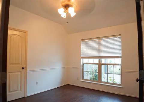 Bedroom - 600 Sally Ct, Moore, OK 73160 photo 10 of 10