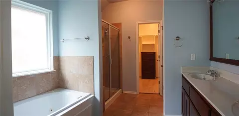 Entry Way - 600 Sally Ct, Moore, OK 73160 photo 2 of 3