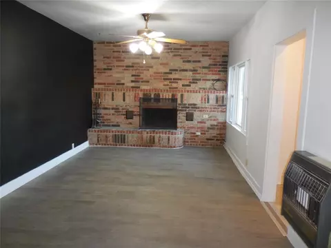 Living - 401 S 4th St Cor, Davis, OK 73030 photo 1 of 3