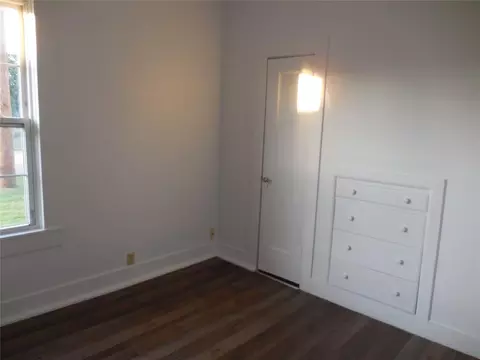 Bedroom - 401 S 4th St Cor, Davis, OK 73030 photo 3 of 5