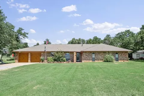 3701 N Horseshoe Dr, Guthrie, OK 73044