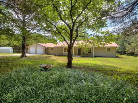 8750 Hartman Dr, Noble, OK 73068