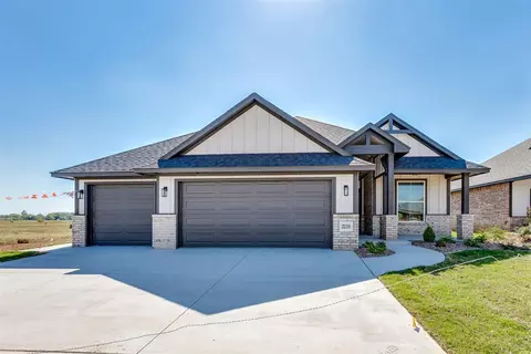 2216 SW 160th St, Oklahoma City, OK 73170