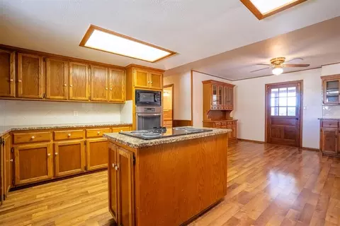 Kitchen - 2876 E Redbud Rd, Purcell, OK 73080 photo 3 of 3
