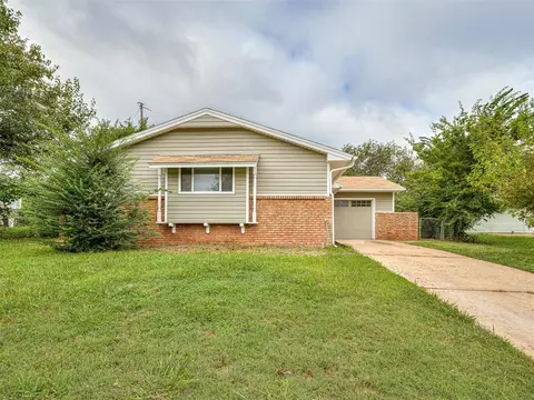 6116 SE 3rd St, Midwest City, OK 73110