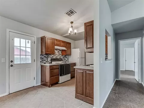 Entry Way - 1301 Briar Patch Way, Norman, OK 73071 photo 2 of 3